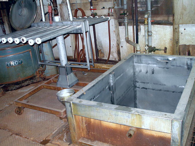 PEGG 100 lb. dye beck